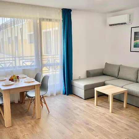 Апартаменты Central Seaview For 4 Guests Свети-Влас