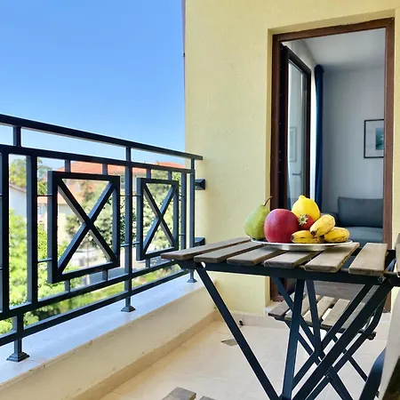Central Seaview For 4 Guests Апартаменты Свети-Влас