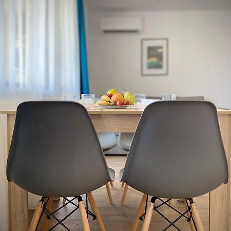Central Seaview For 4 Guests Свети-Влас