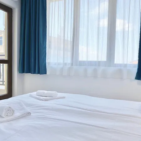 Central Seaview For 4 Guests Апартаменты Свети-Влас